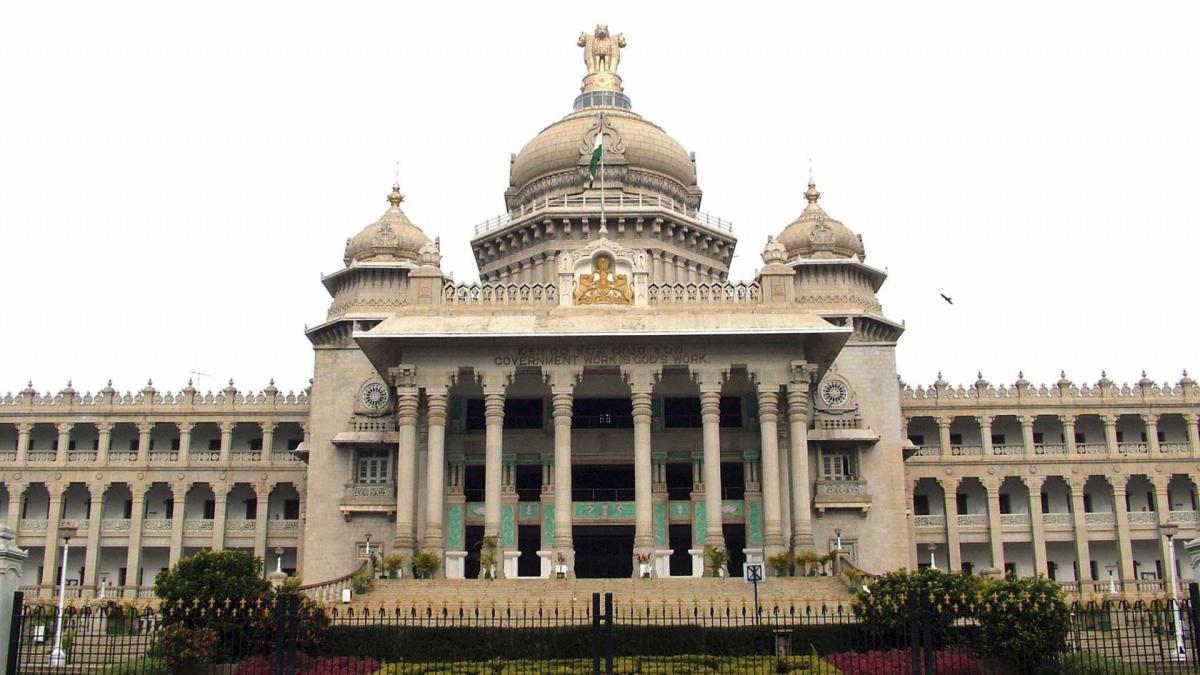 State legislature digitisation fails to take off