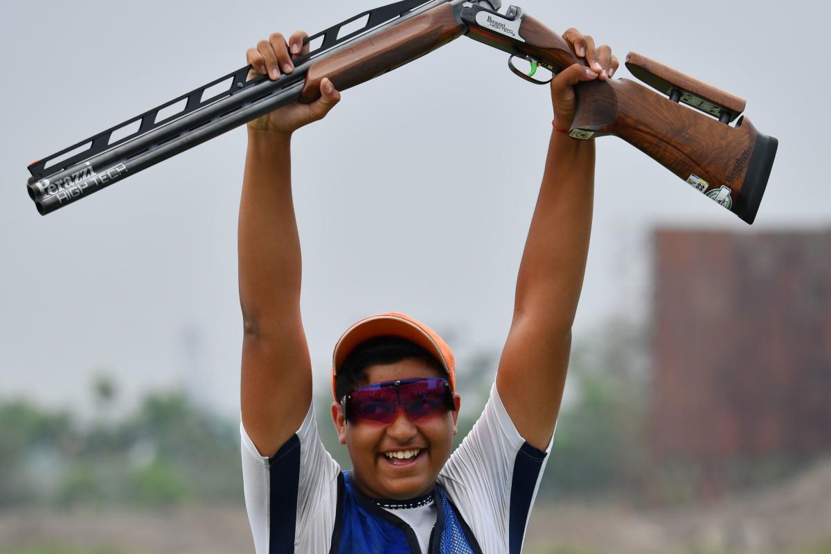 Teen Vihan clinches silver