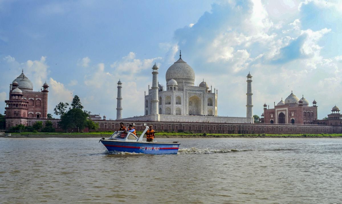 Vision doc on Taj should include pollution in TTZ: SC 