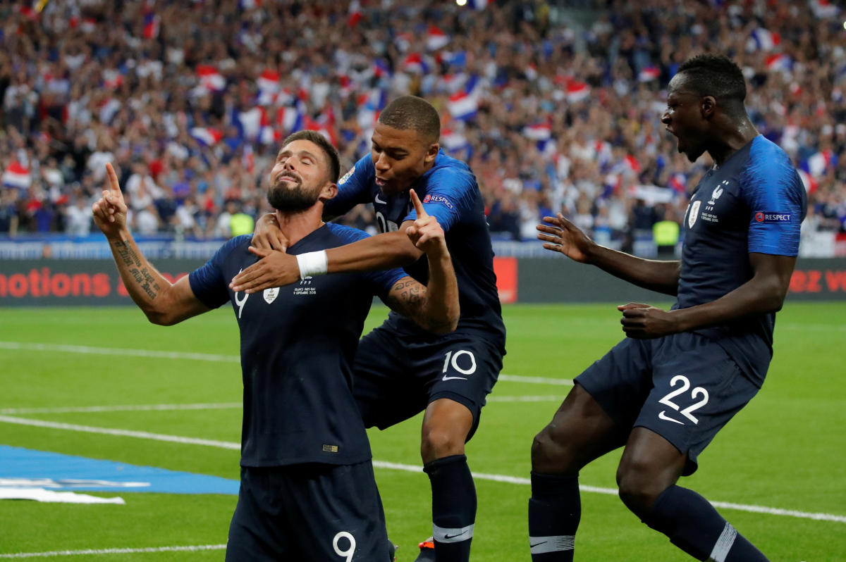 Giroud nets winner for France