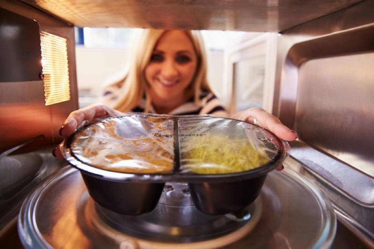 Microwaved food can hamper fertility