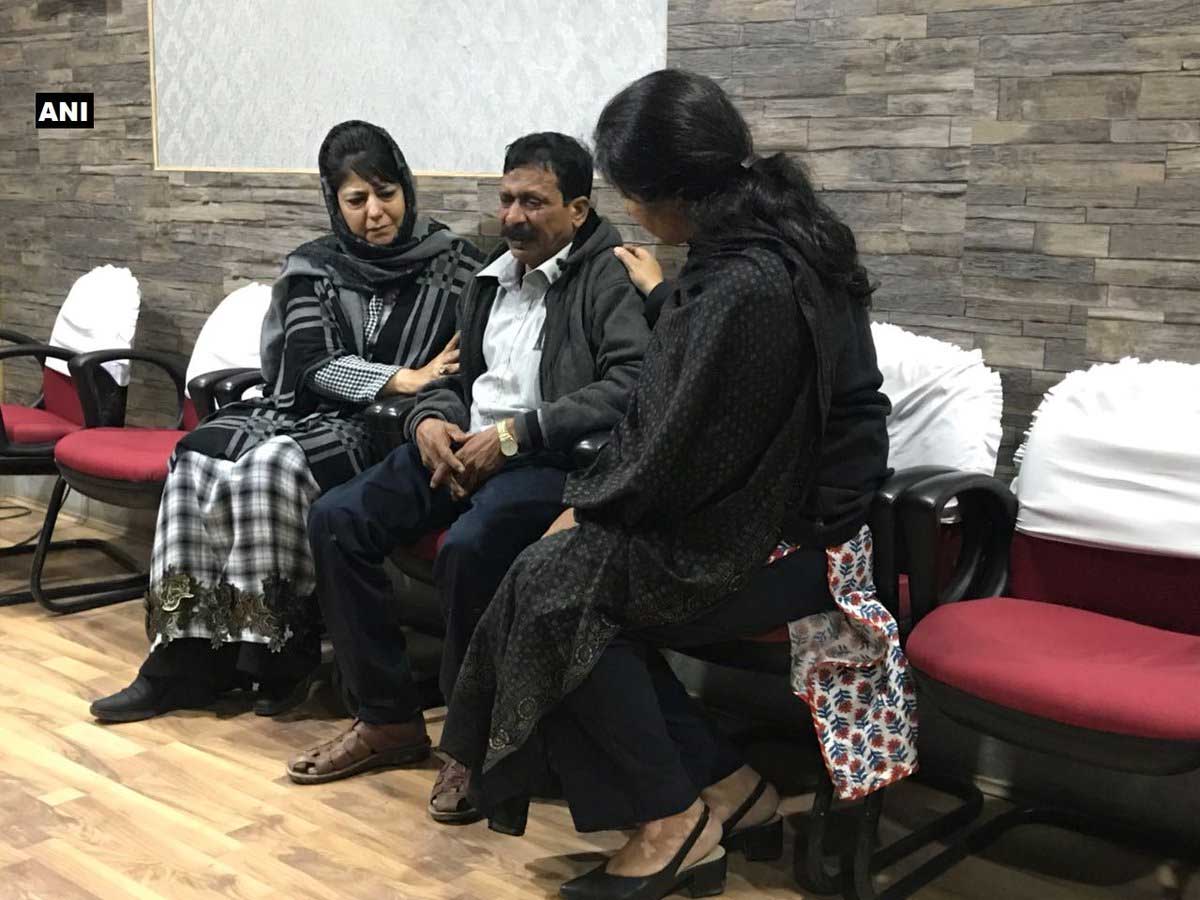 Death of TN tourist is 'murder of humanity': Mehbooba