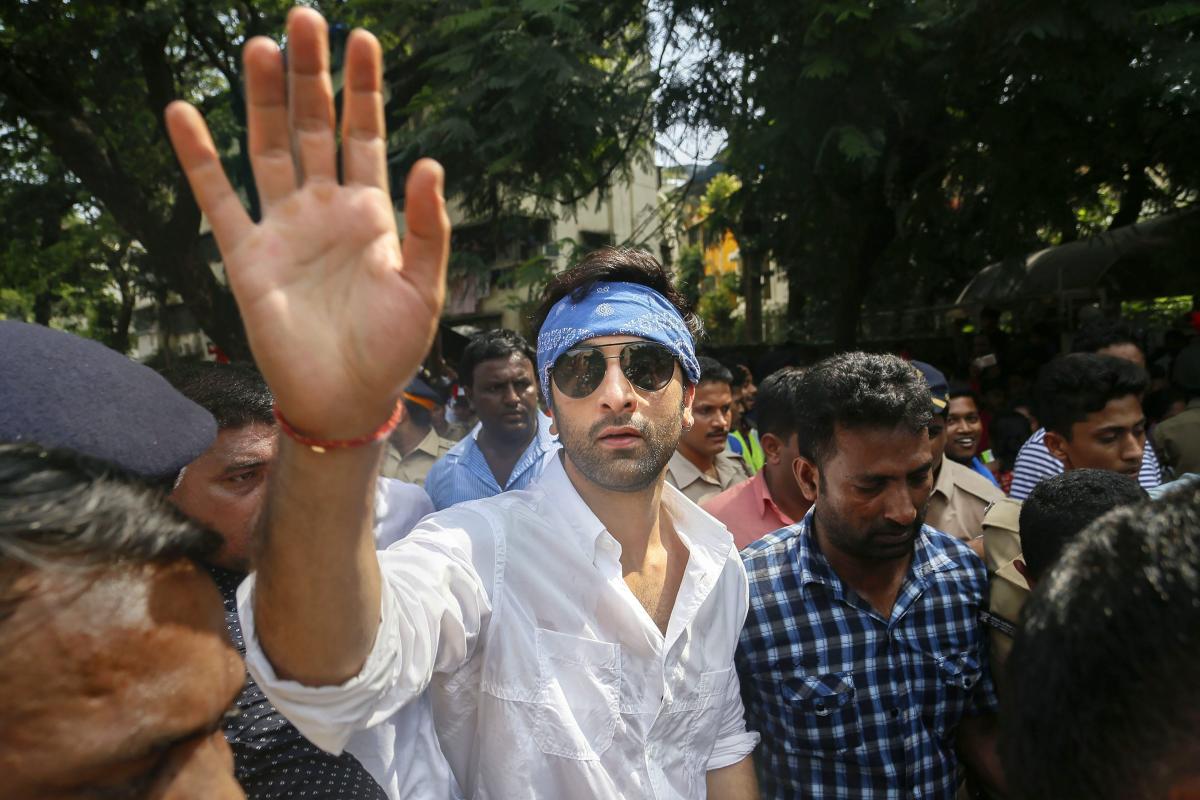 Kapoor family bids adieu to RK Ganesha