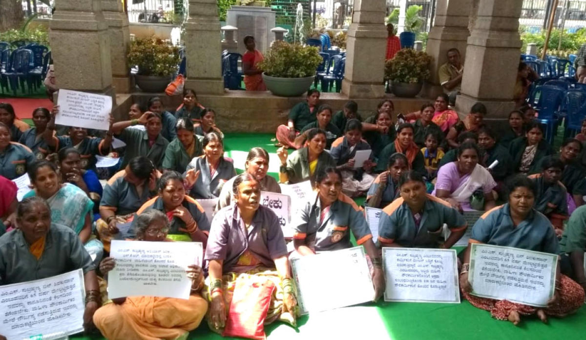 Civic workers protest over salary delay