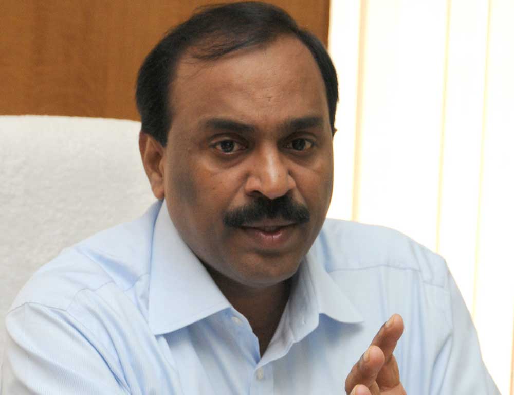 Illegal mining: Reddy's aide held, NBW against MLAs