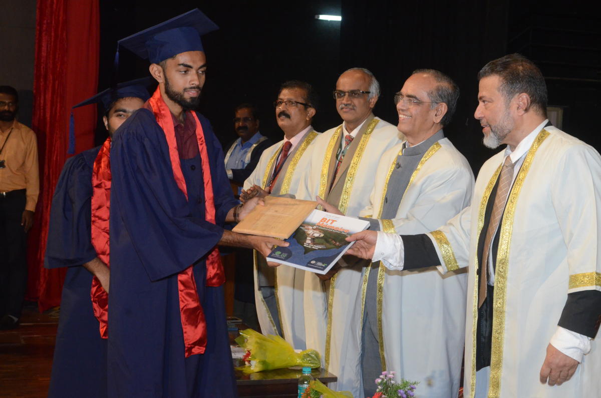 Students called upon to serve society