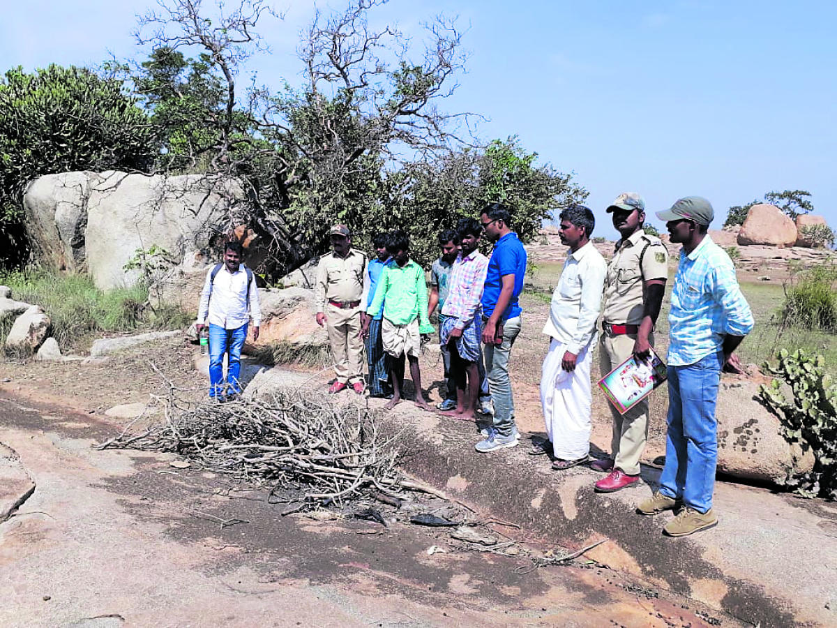 Cowherds kill leopard as revenge for mauling cow