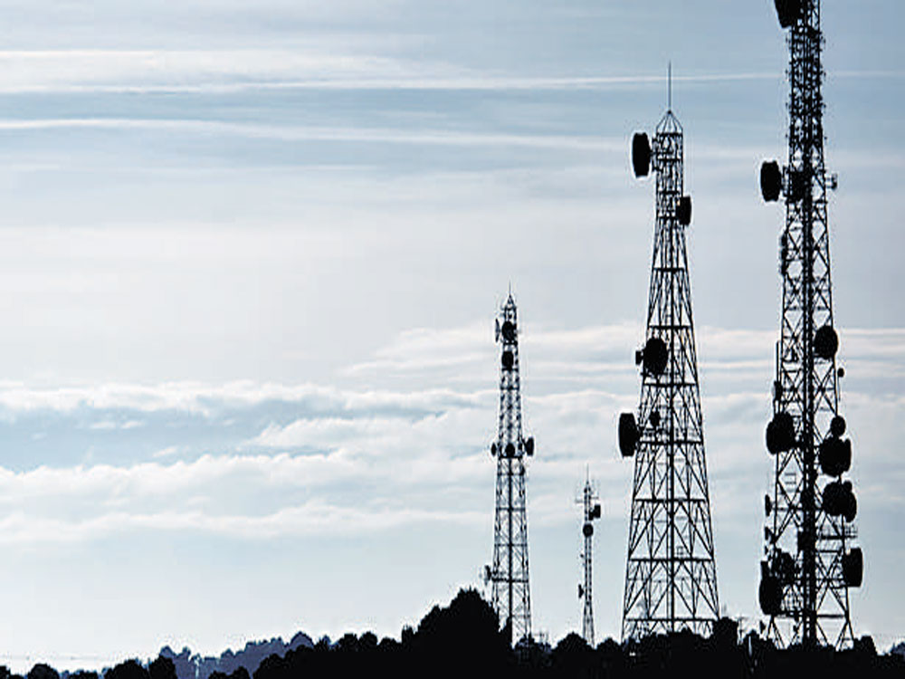 Voda Idea, Airtel accused of anti-consumer practices