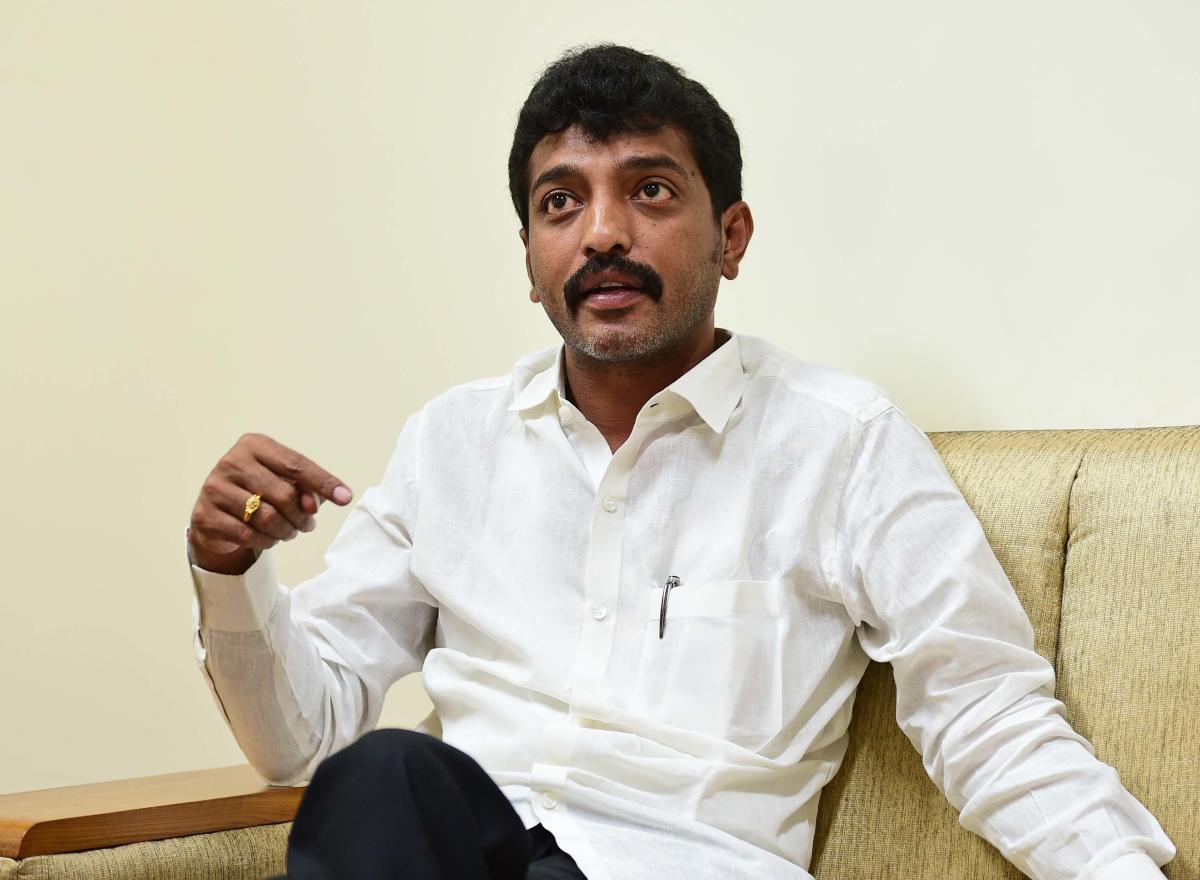 MLC Raghu Achar gets 'blackmail calls'