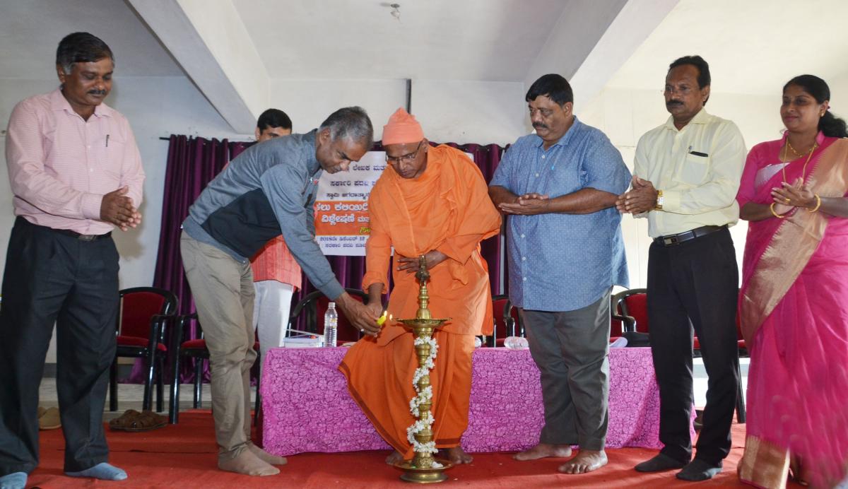 ‘Build confidence for a bright future’