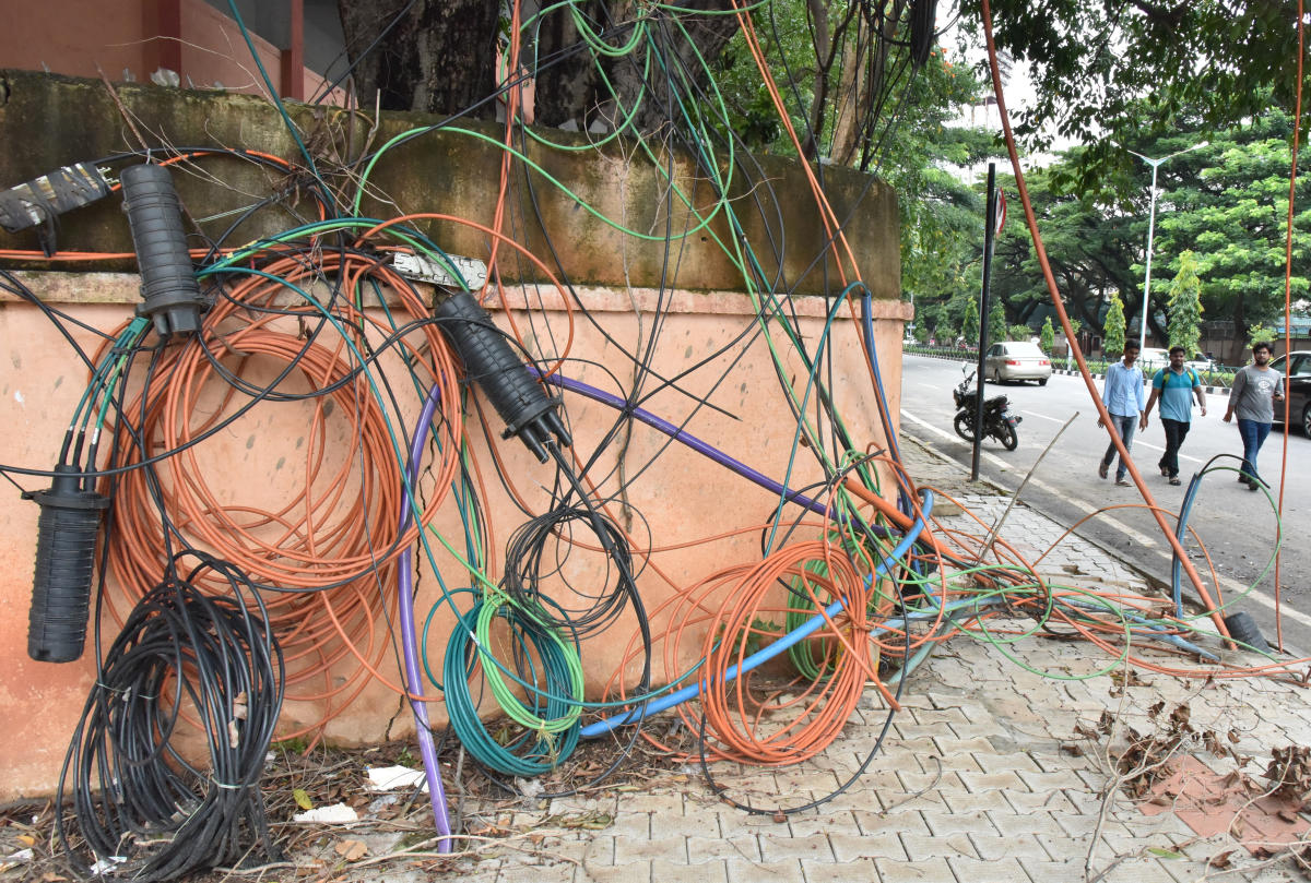 Now, nodal officers to remove illegal flex boards, OFCs