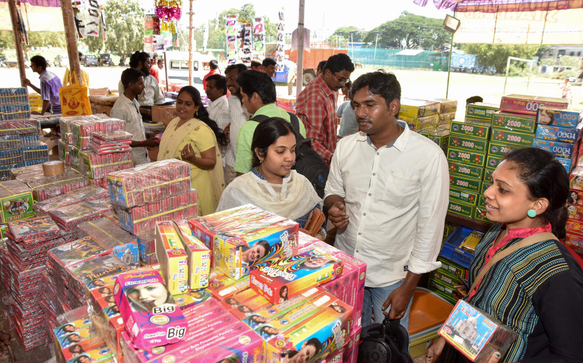 Sale of firecrackers plummets to an all-time low 