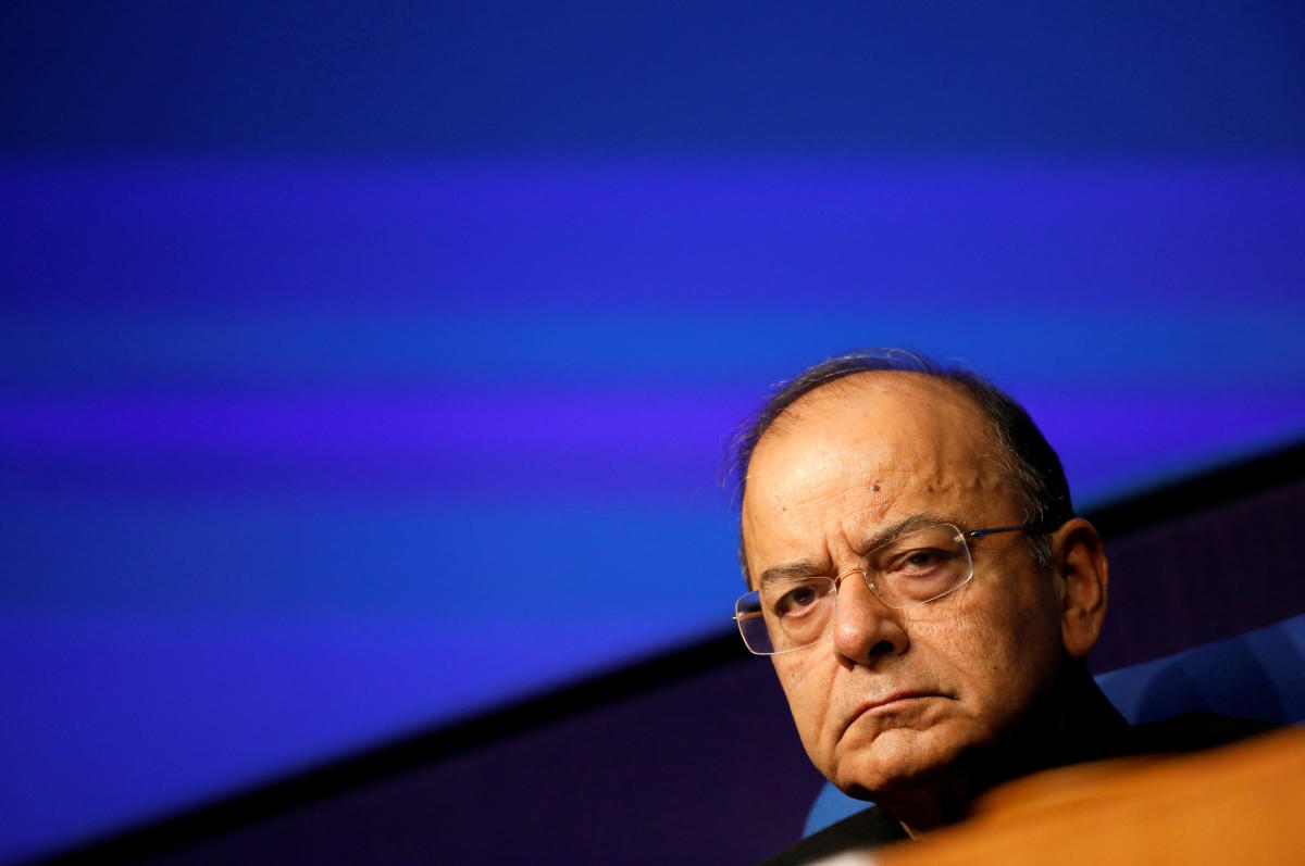 Jaitley calls critics of govt 'compulsive contrarians'