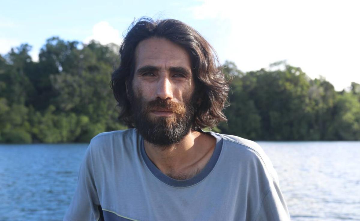 Refugee wins Australian prize for book written on phone