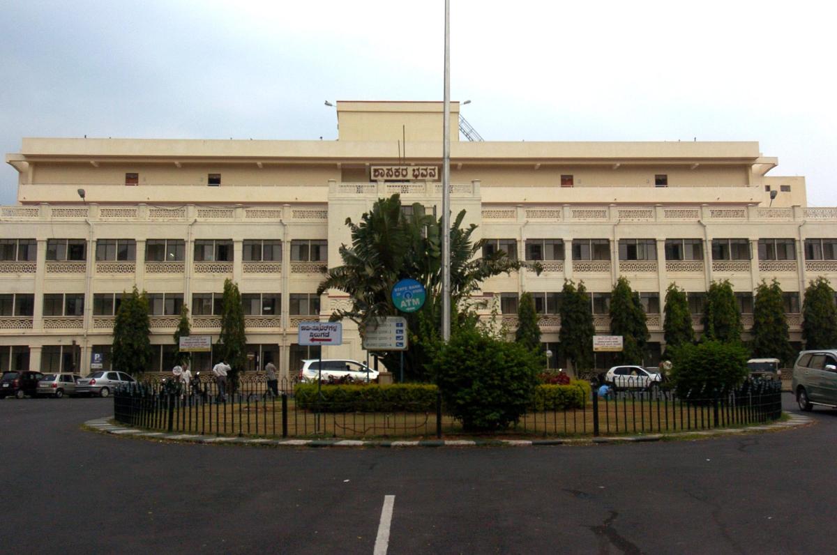 House panel tells BBMP to tackle vermin menace