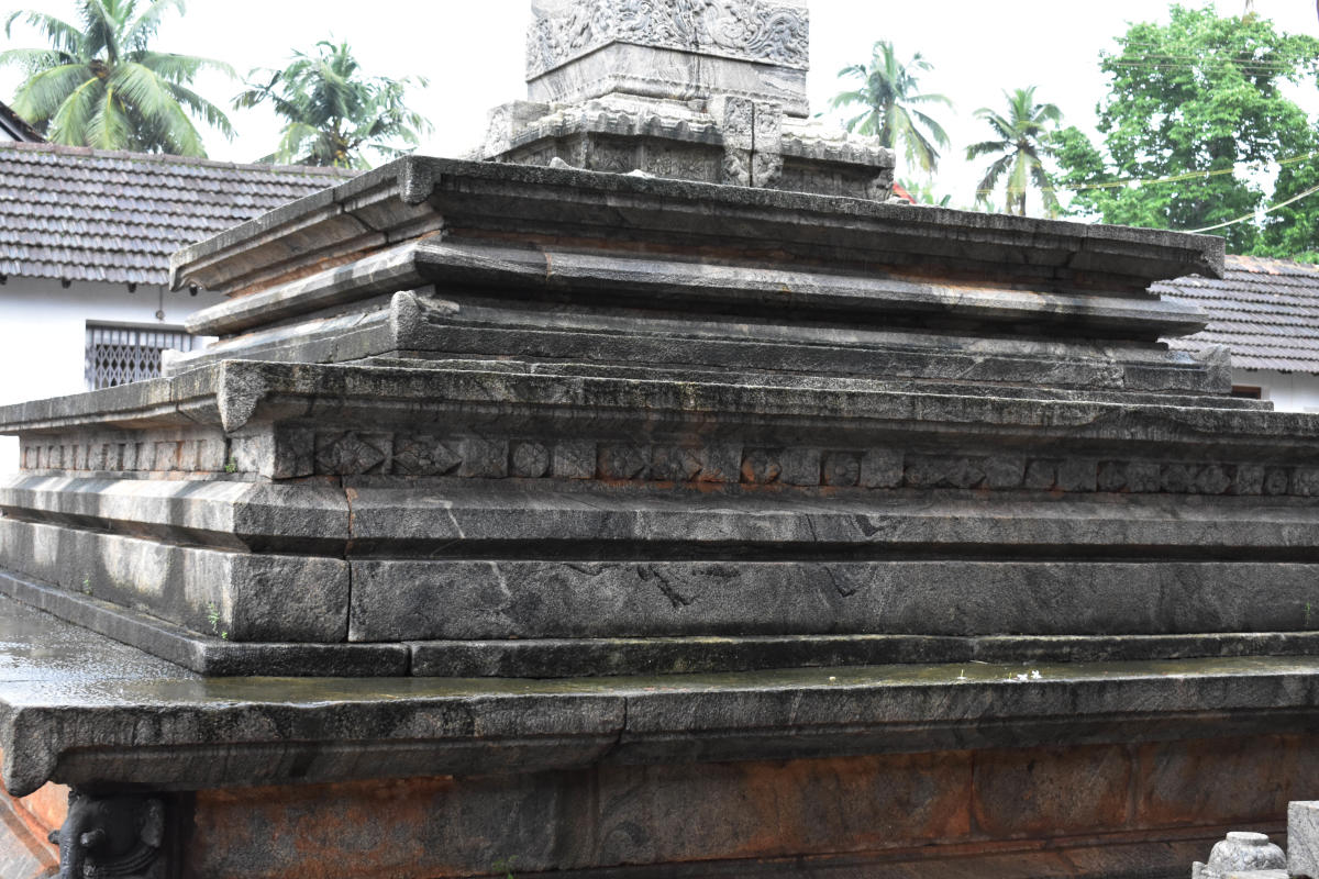Altruism speaks from the grand pavilions
