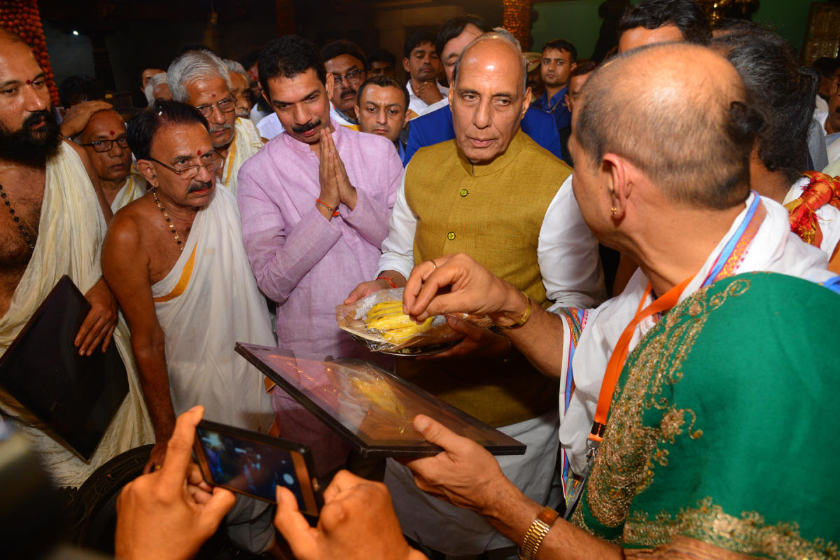 Rajnath visits Polali temple