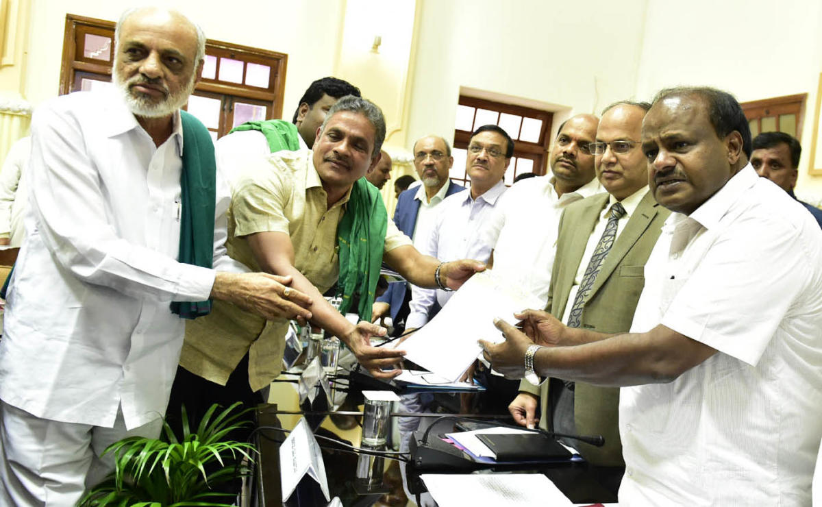 HDK's pet crop loan waiver draws flak from farmers