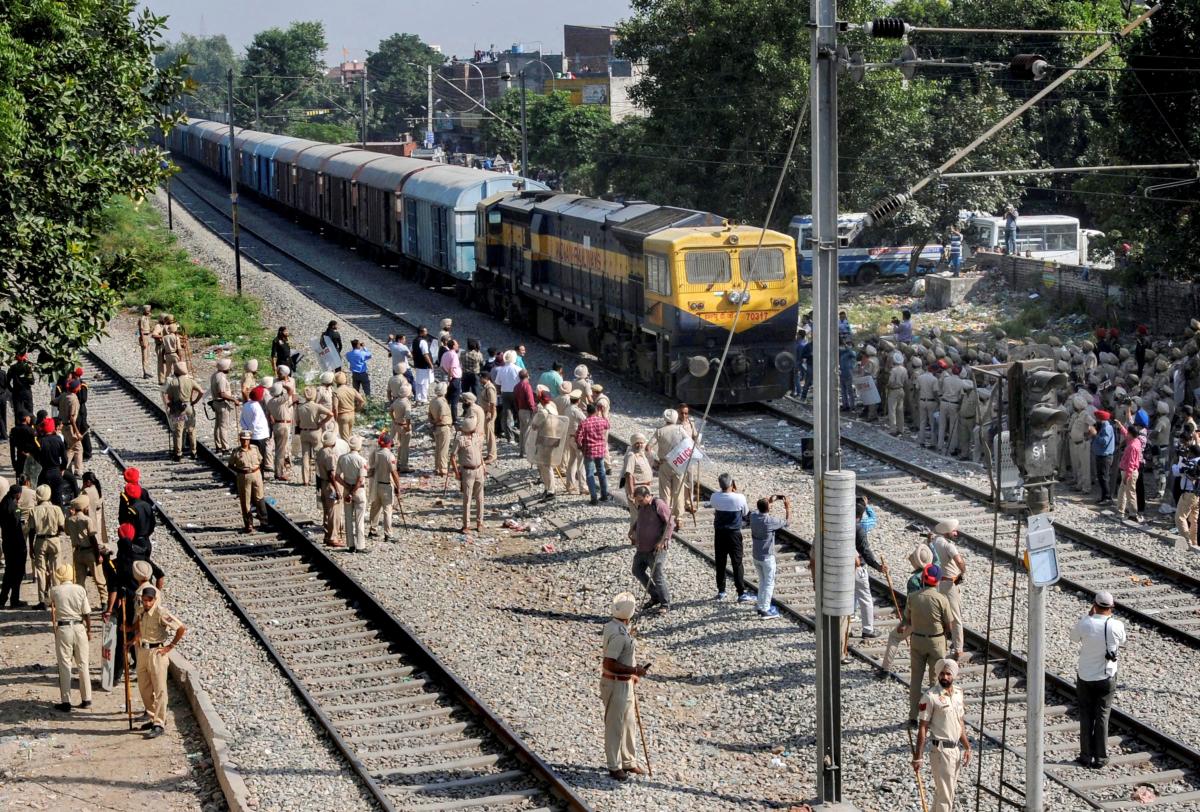 Goods train derailment hits Mysuru services