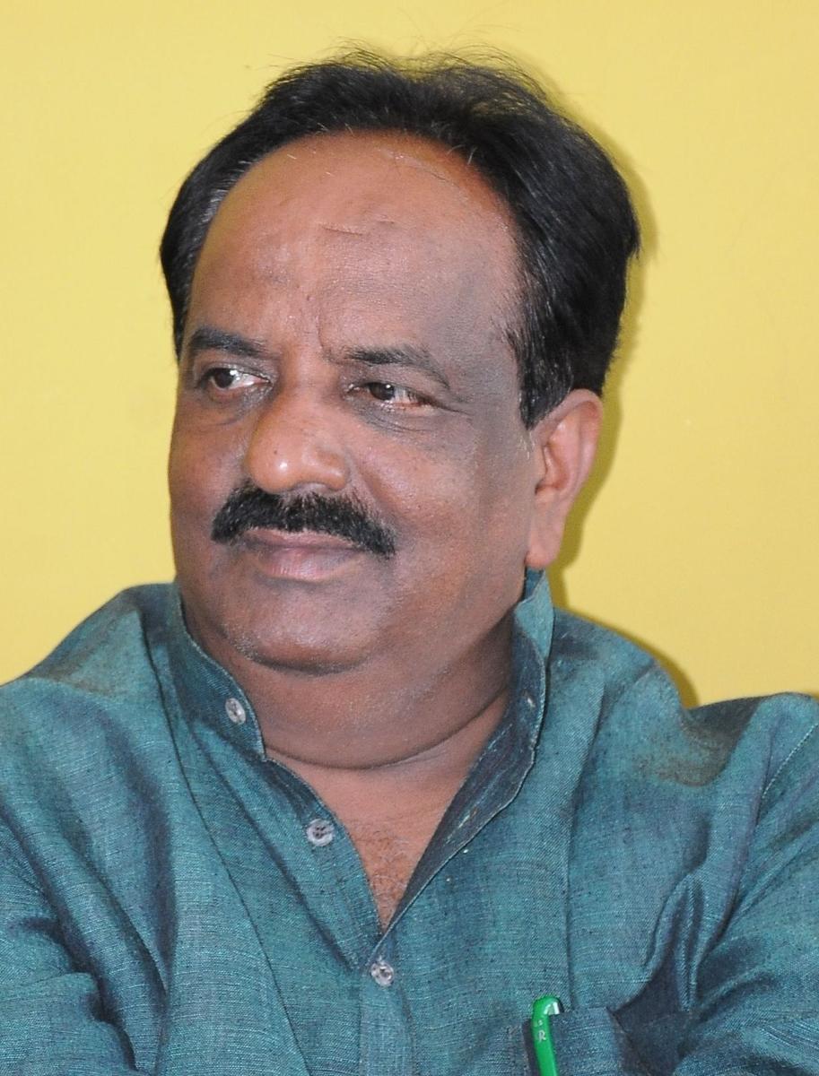 Plan to depute ministers to SVS in Belagavi: Konaraddi