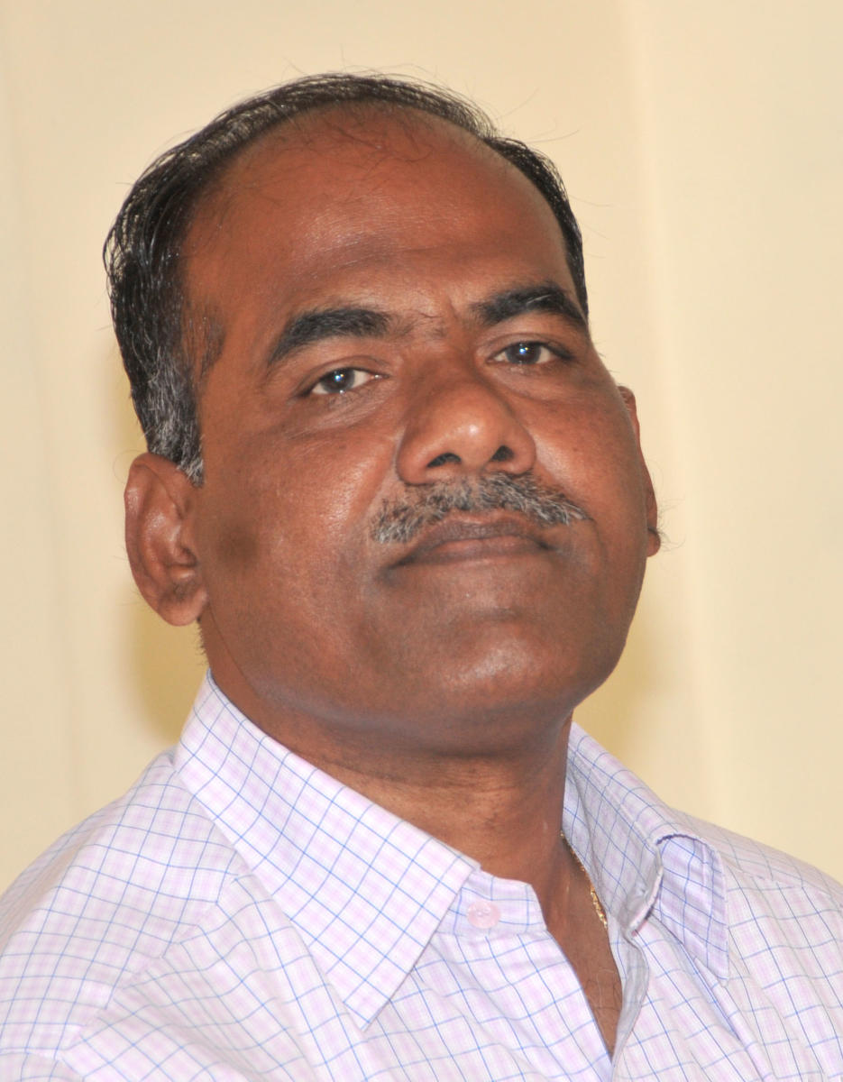 Don’t support communal party: Prof Guru