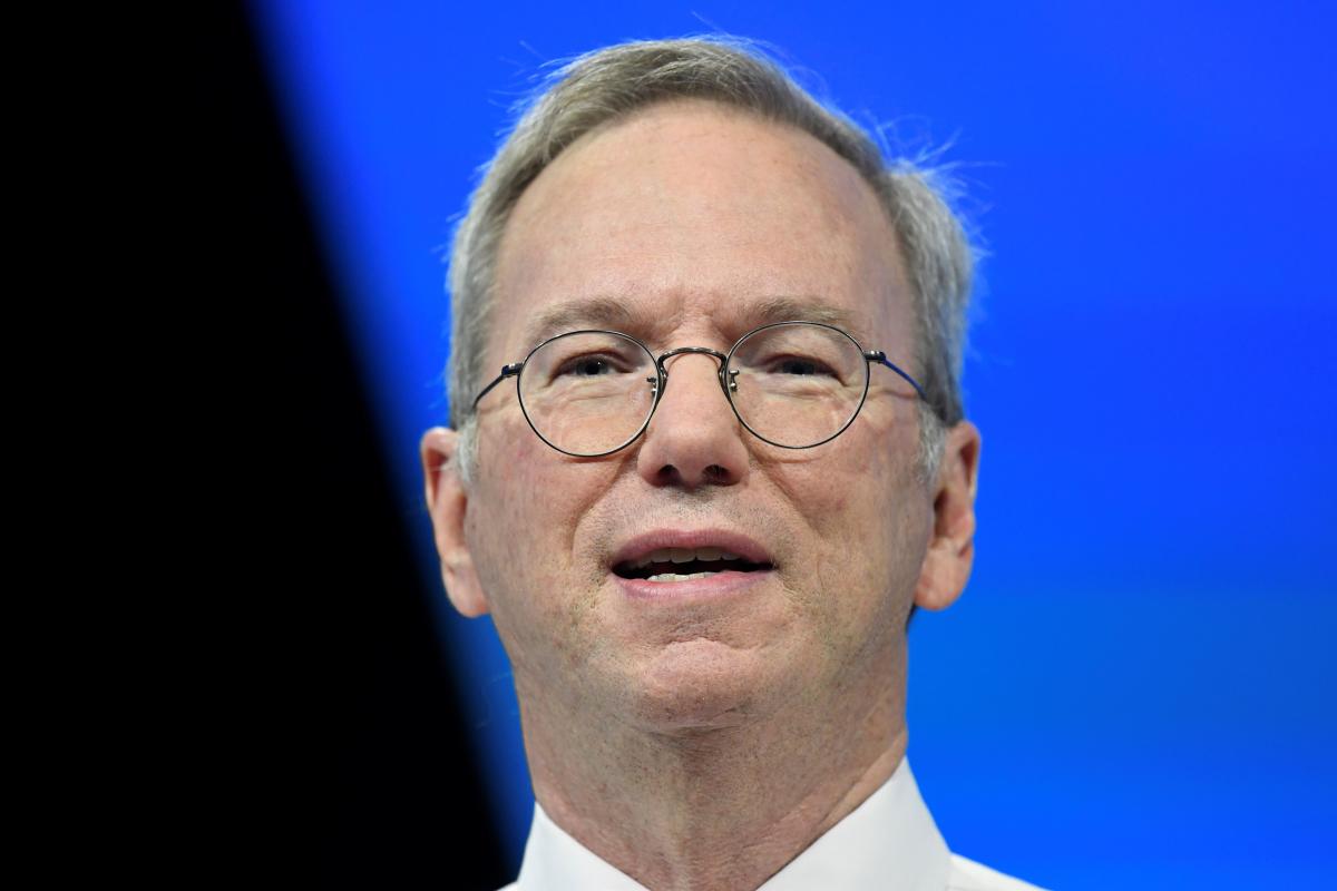 Eric Schmidt leaves Google board, ending an era