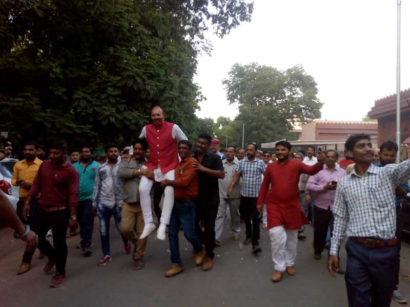 Ishrat Jahan case dropped against Vanzara, Amin