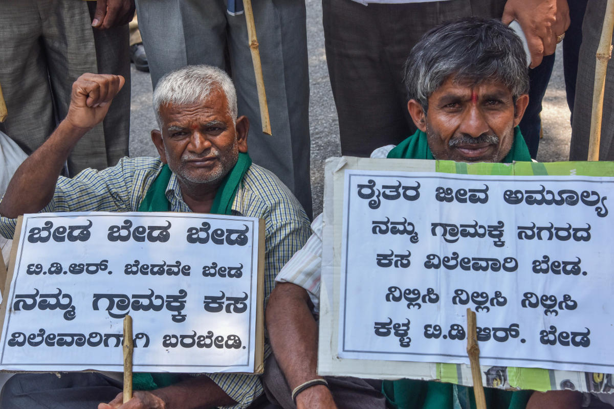 Villagers protest TDRs to landfill site