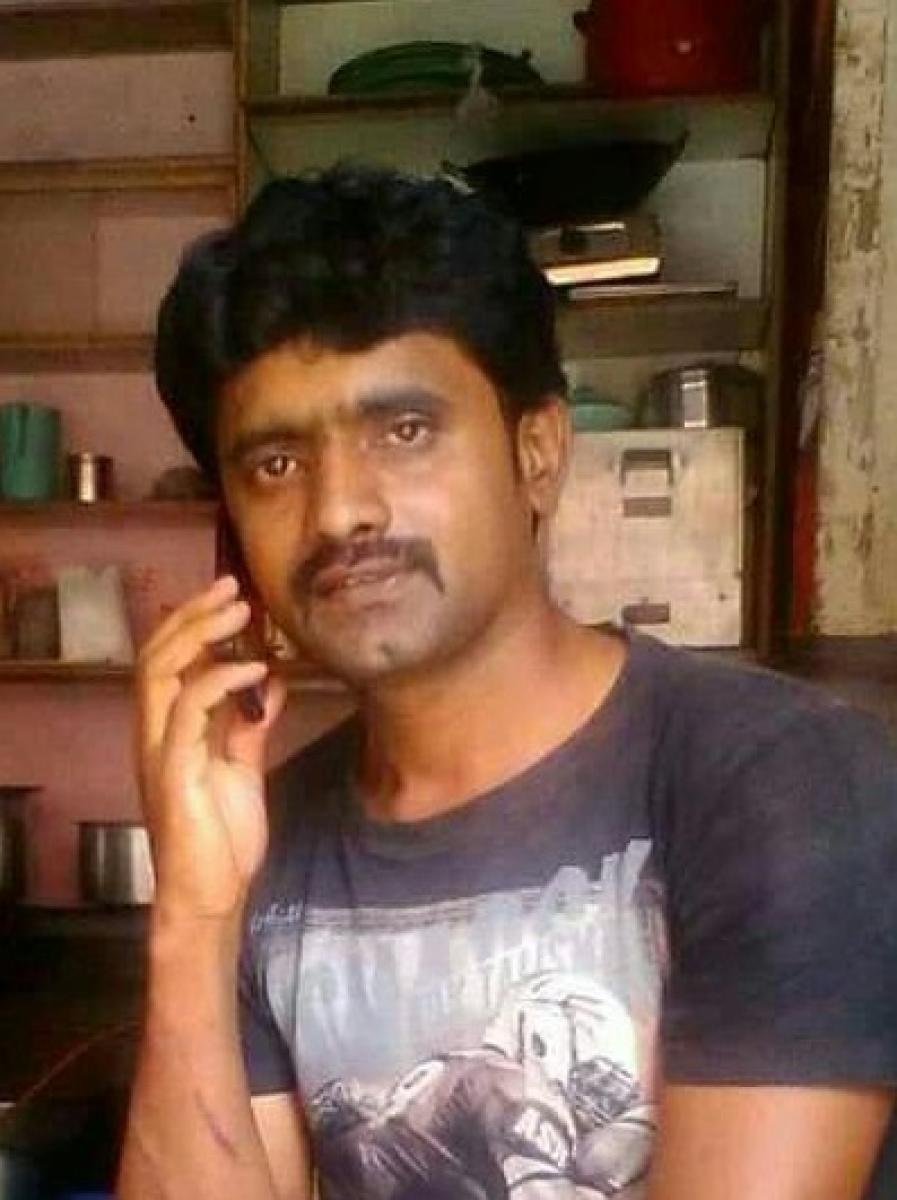 Four held for hacking eatery owner to death