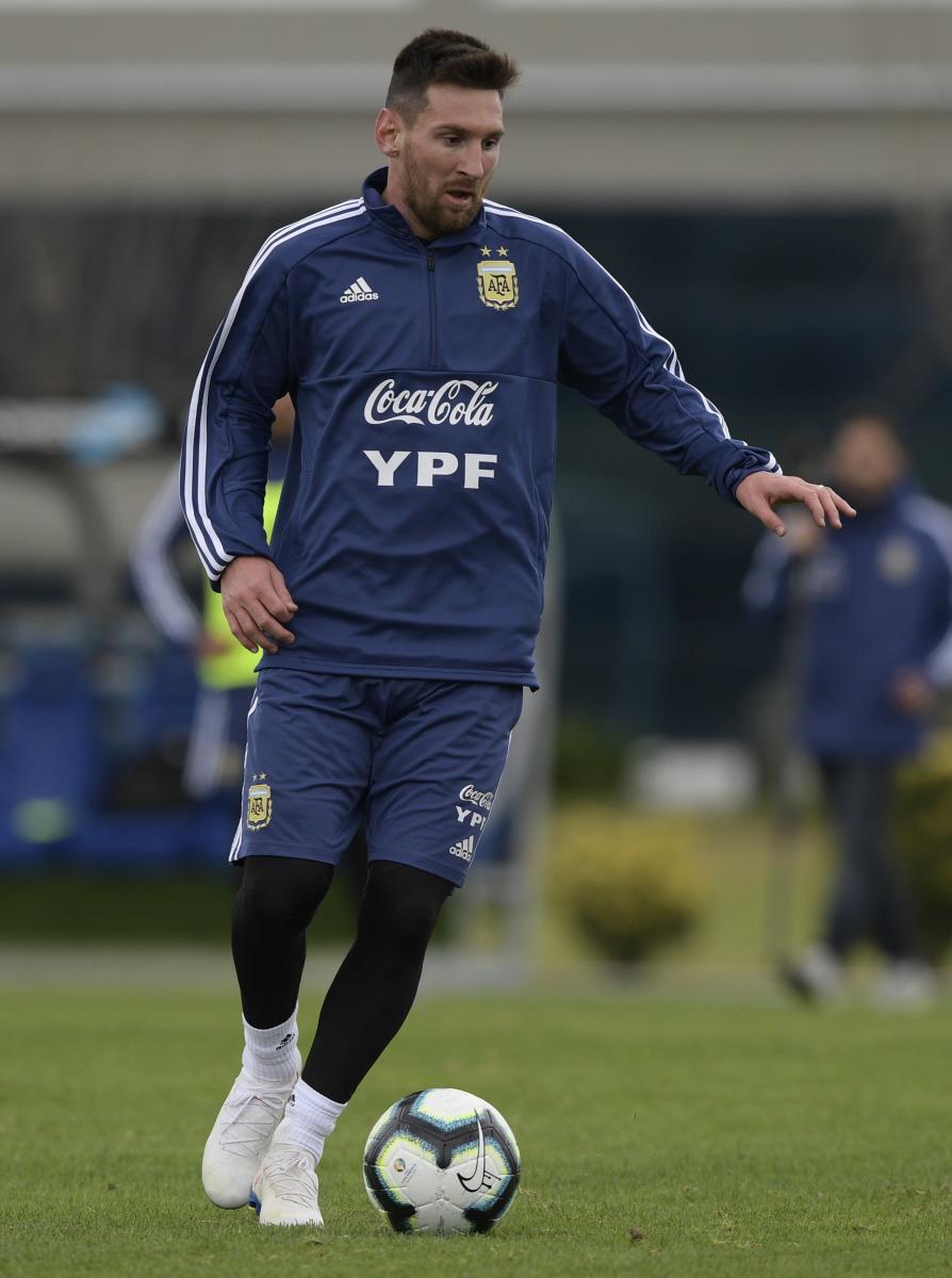 Messi still driven to win with Argentina: Aguero