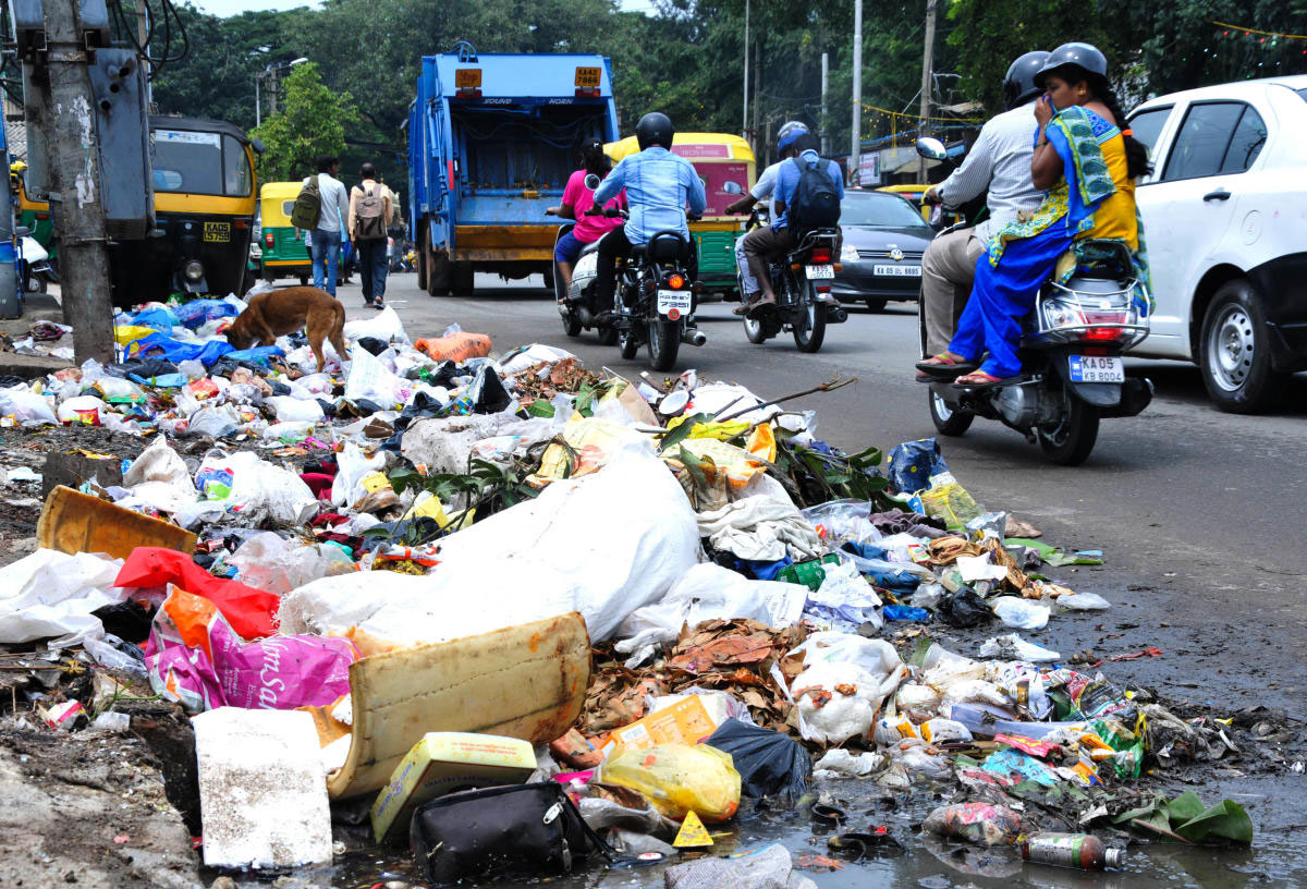 Govt ignoring cheap plastic for roads