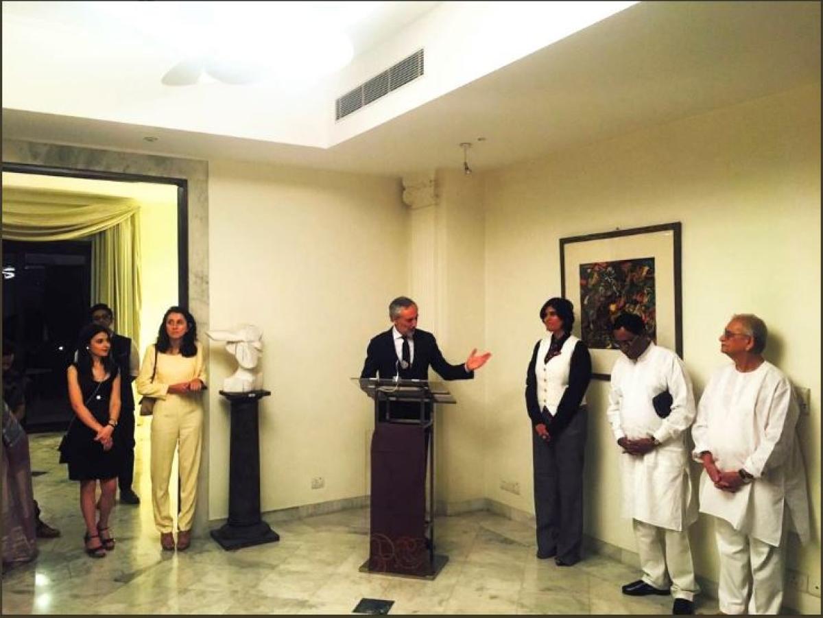 Italy confers Knighthood on Indian author