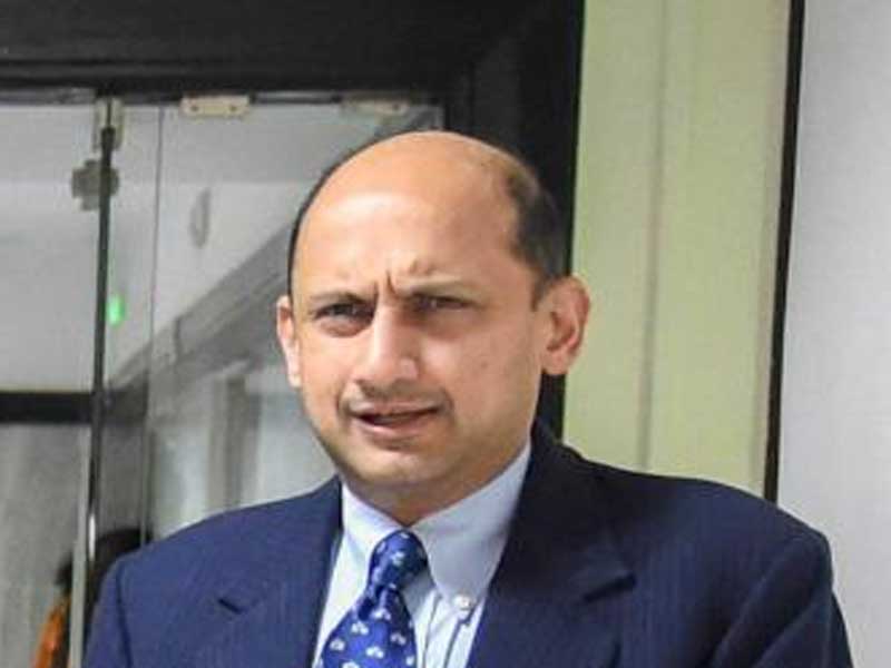 Acharya, the man who defended RBI's autonomy, quits