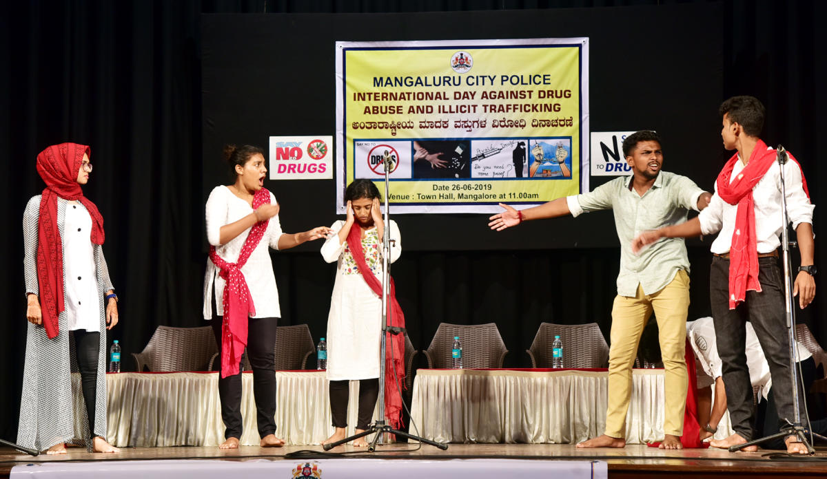 'Stringent action against drug peddlers, dealers'