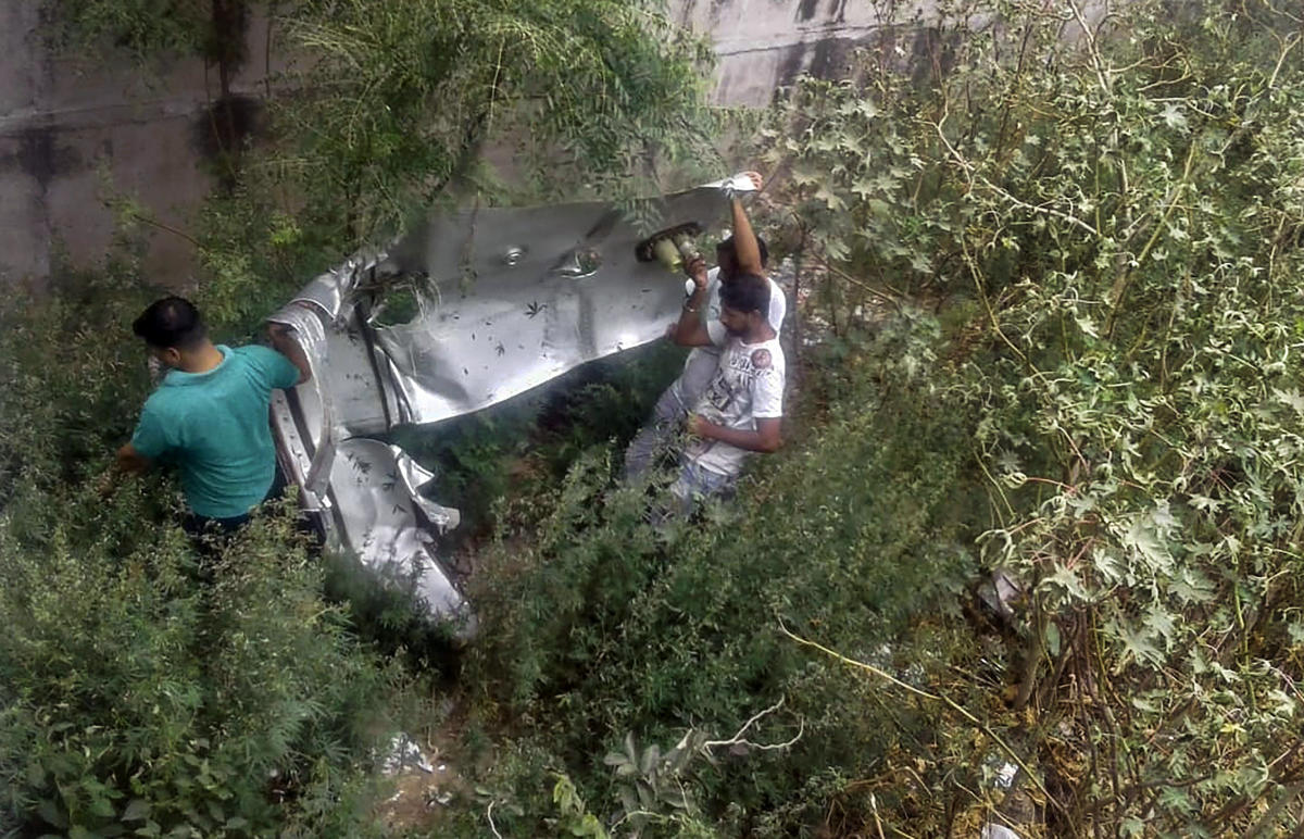 IAF lauds pilot of Jaguar aircraft for averting tragedy