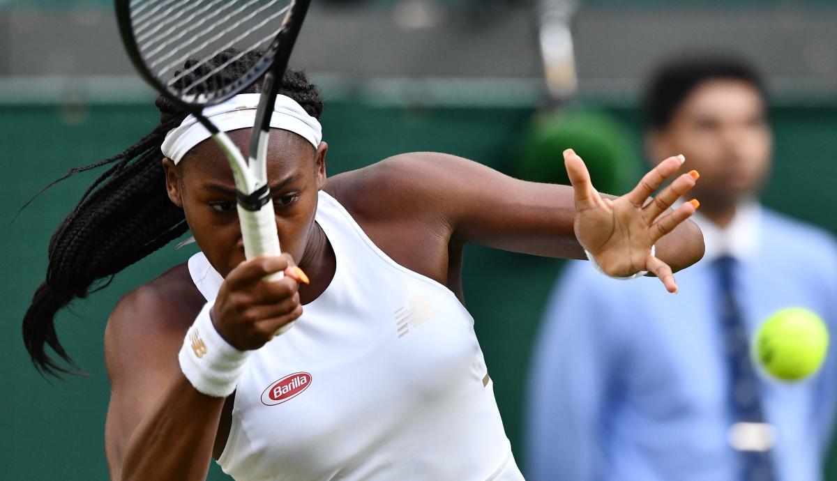 Teenage Gauff stuns Venus as Osaka suffers wipeout