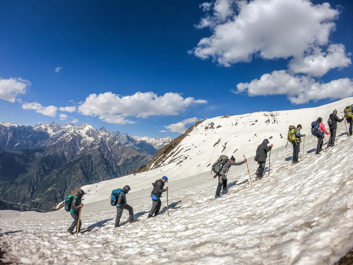 Surpassing the stunning Sar Pass