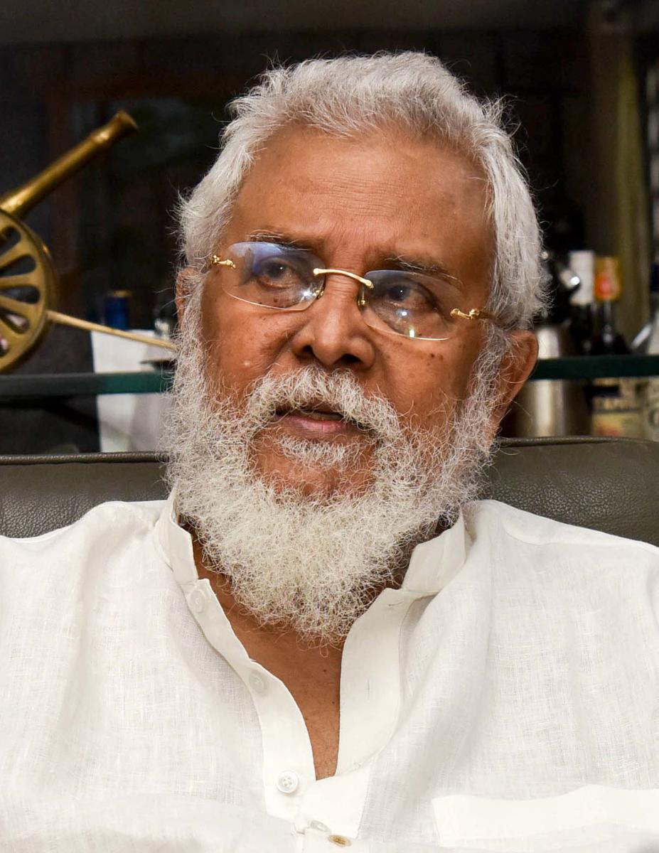 Theatre person D K Chowta passes away