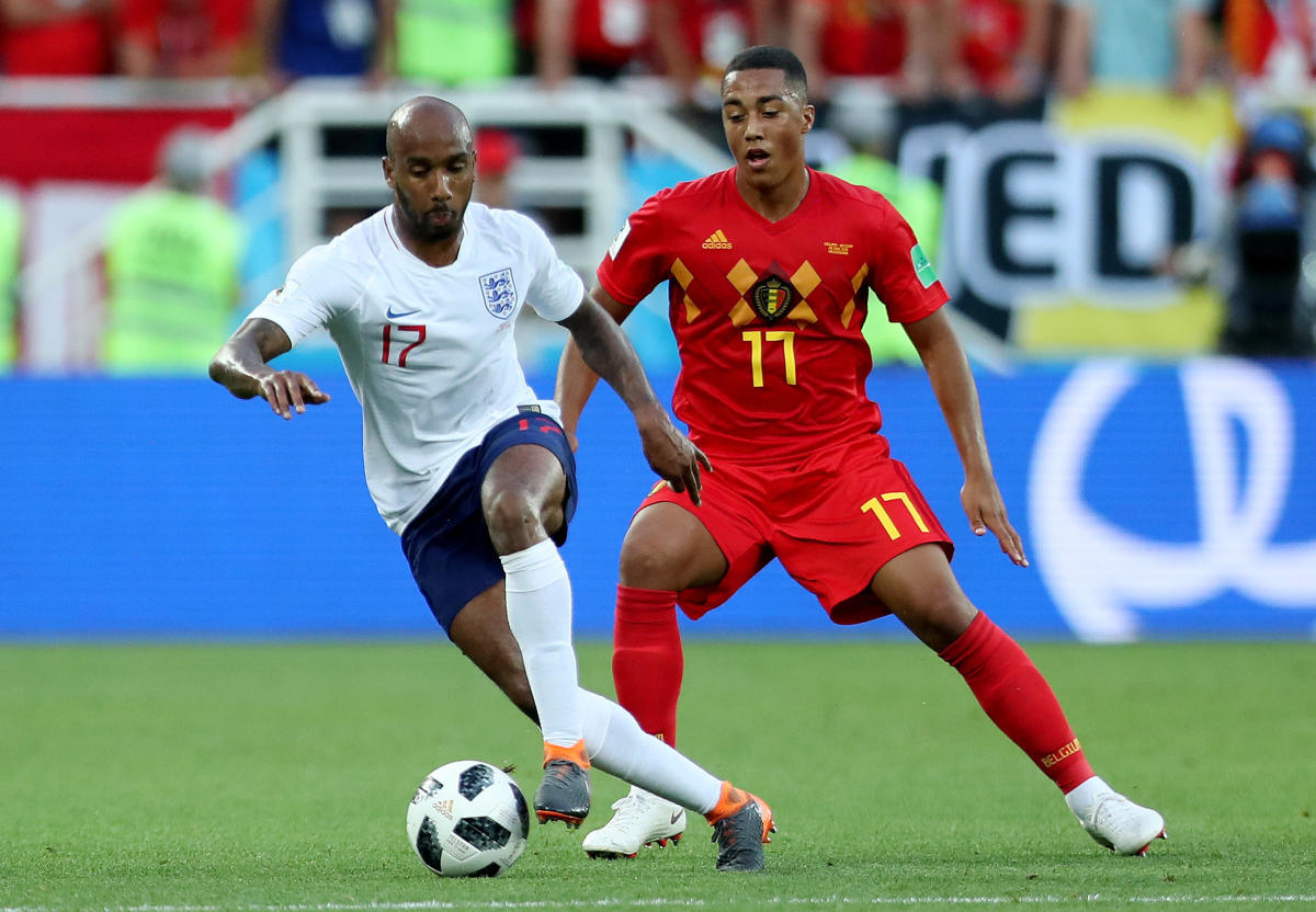 Everton sign Fabian Delph from Manchester City