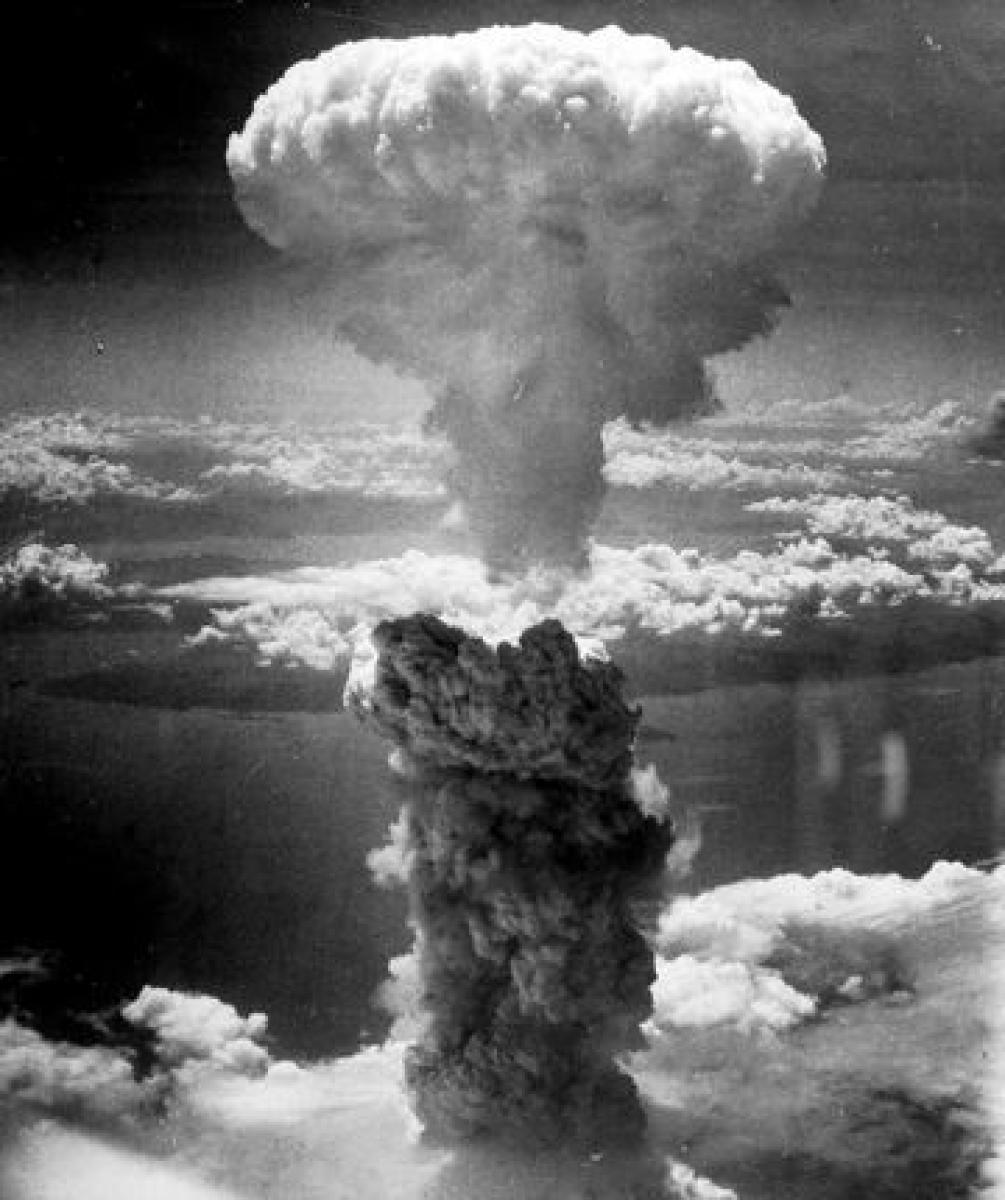 Kuldip Nayar informs us: 'Pakistan has nukes'