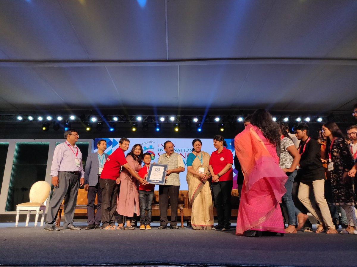 Students at science festival create a Guinness record