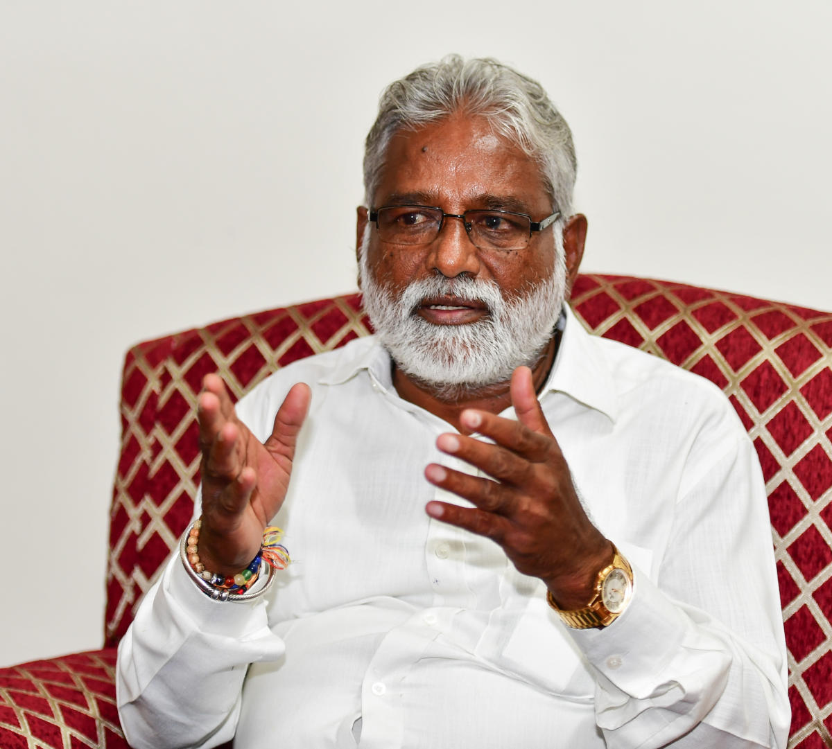 Was expelled due to communication gap, says Mahesh