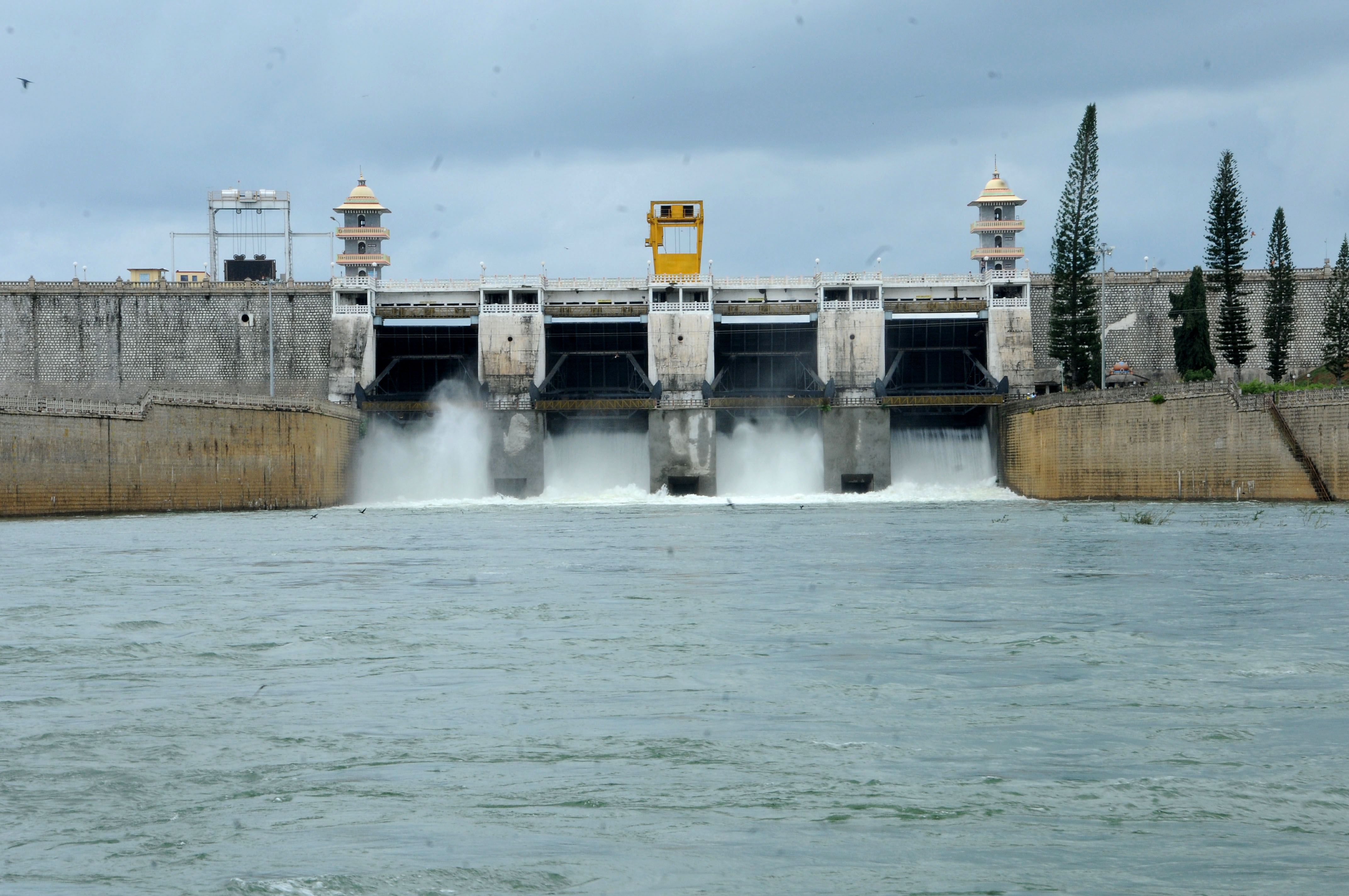 Karnataka told to release water to Tamil Nadu 