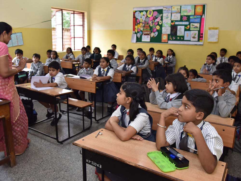 Co-locating AWCs with primary schools