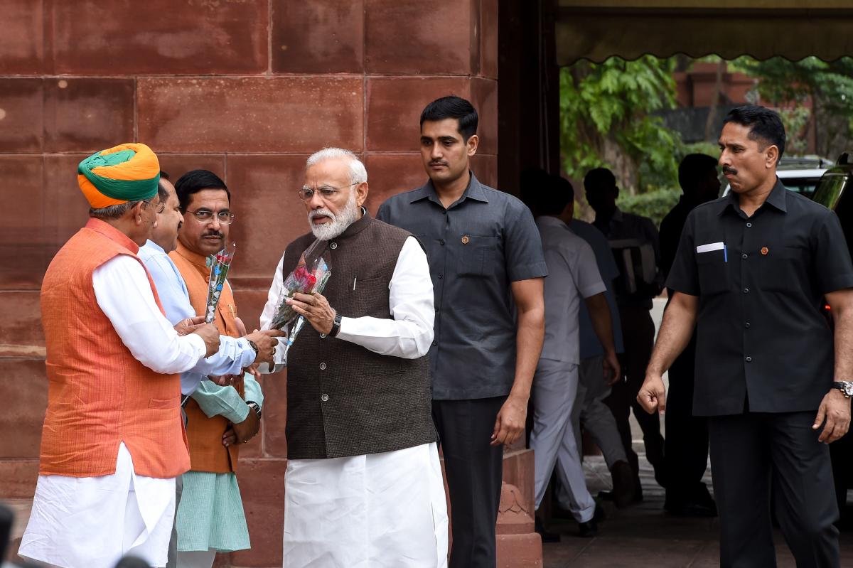 First session of 17th LS begins; PM, Rahul take oath