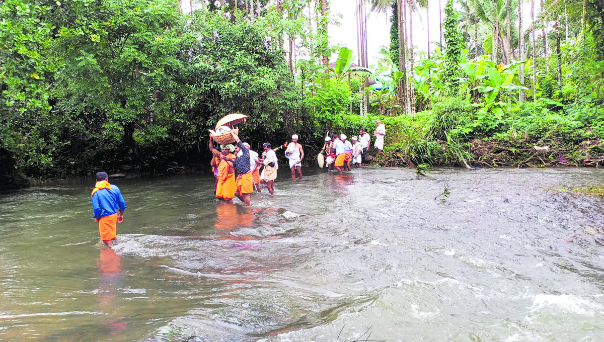 Five-year wait for footbridge at Arbi continues