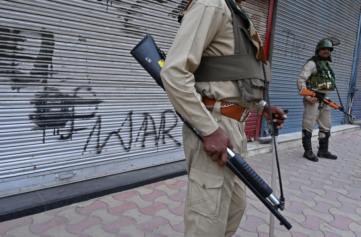 Posters new route to reach out to people in Kashmir 