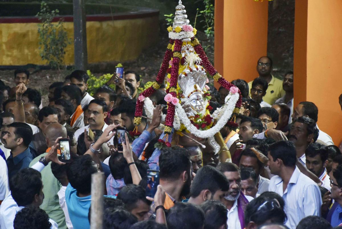 Colourful start for Madikeri Dasara