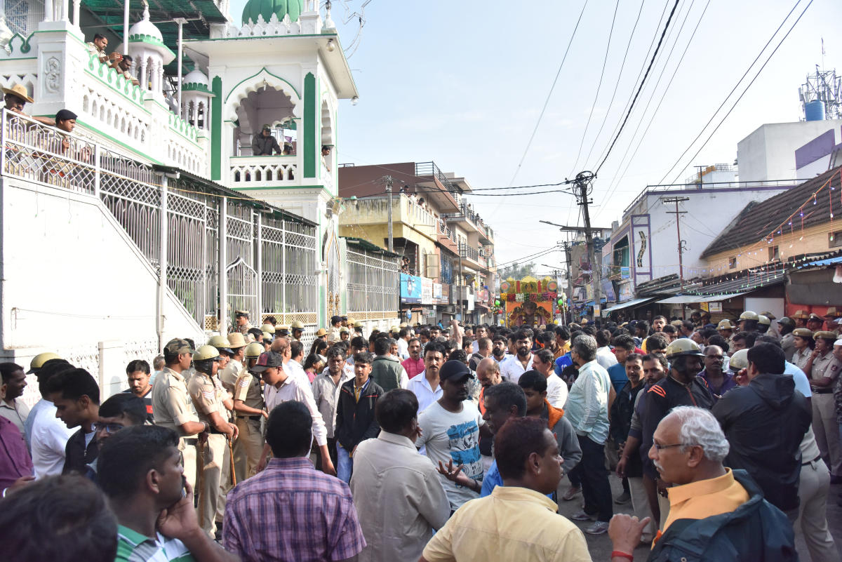Two cops attacked with knives before Dasara procession