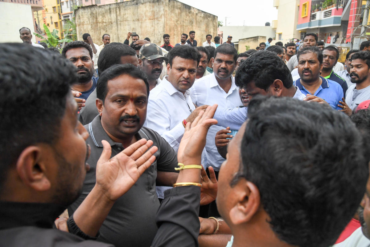Alert cops, rescue workers save the night